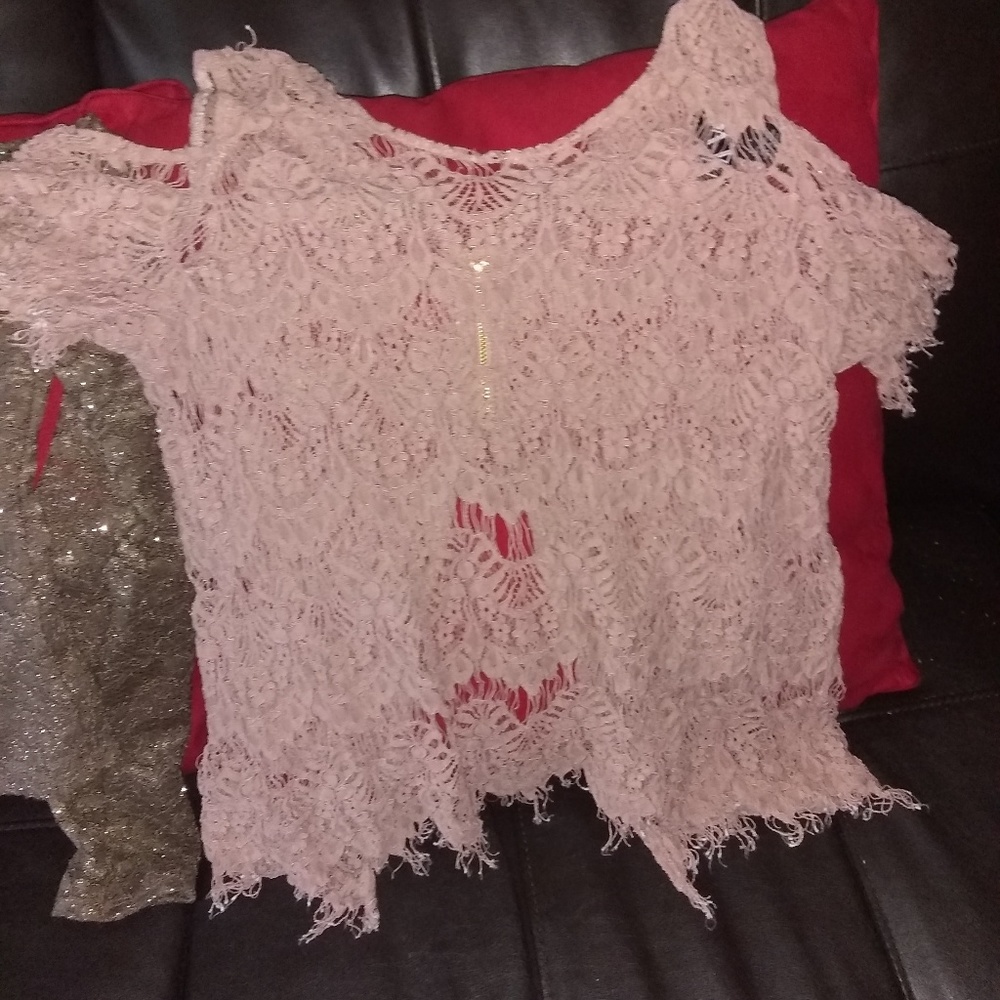 Clothes - Picture 4 of 8
